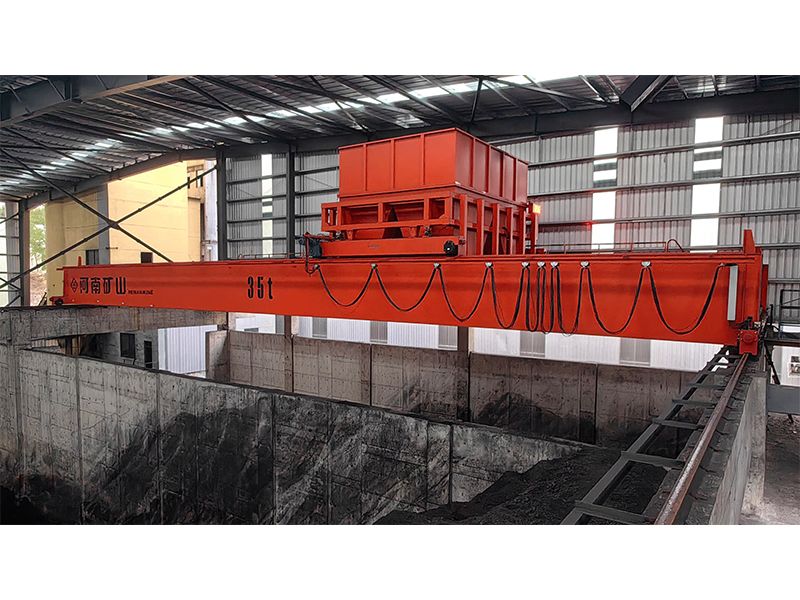 “矿源”智造，超级引擎｜自动布料起重机