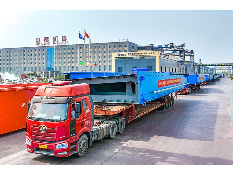 发车！1000t“钢铁巨兽”，助力长江中上游*大规模码头建设